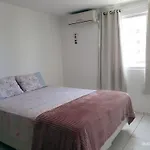 Apartamento 1 Quarto, Andar Alto, Acolhedor, Com Ar Condicionado