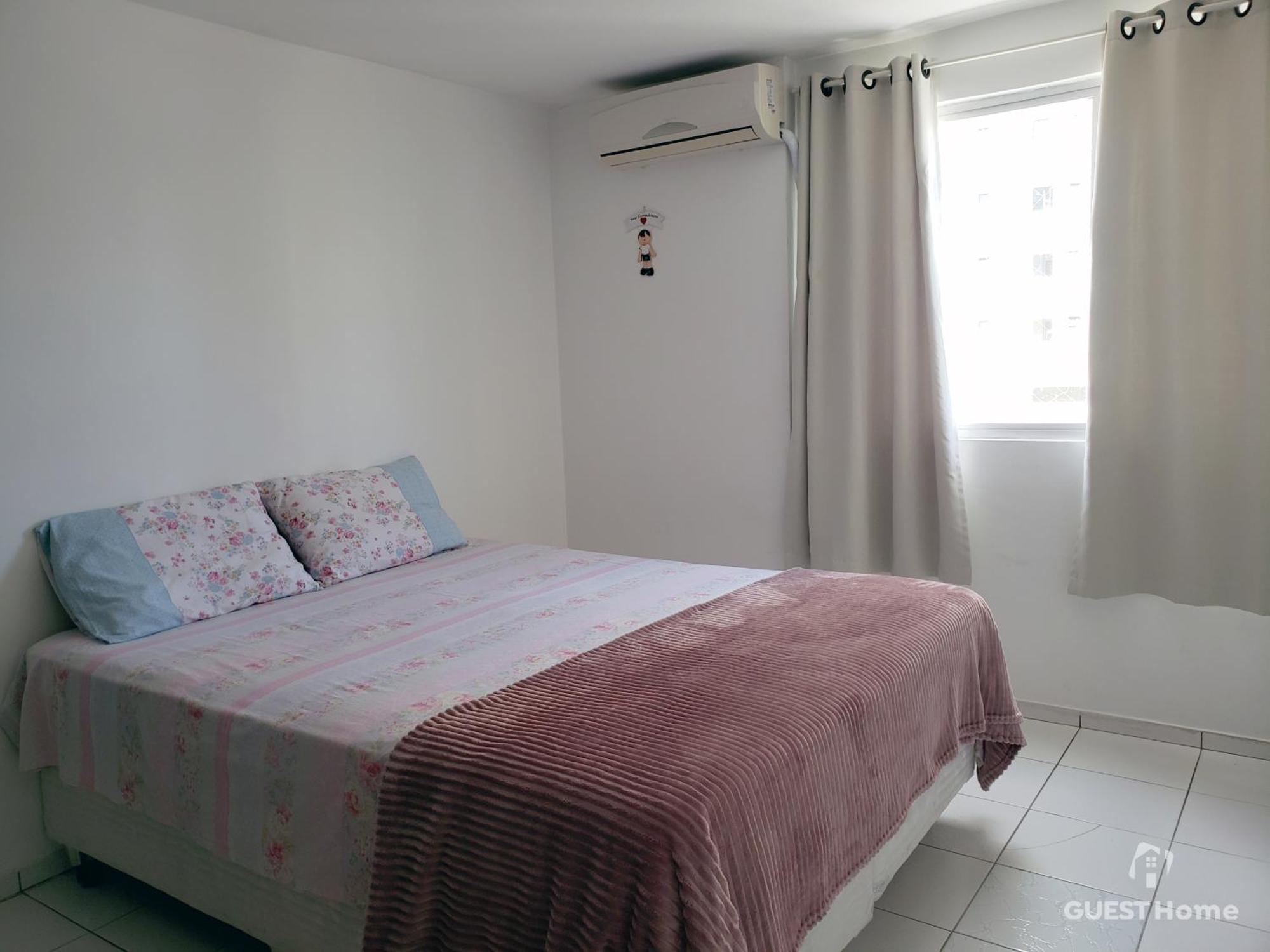 1 Quarto, Andar Alto, Acolhedor, Com Ar Condicionado *