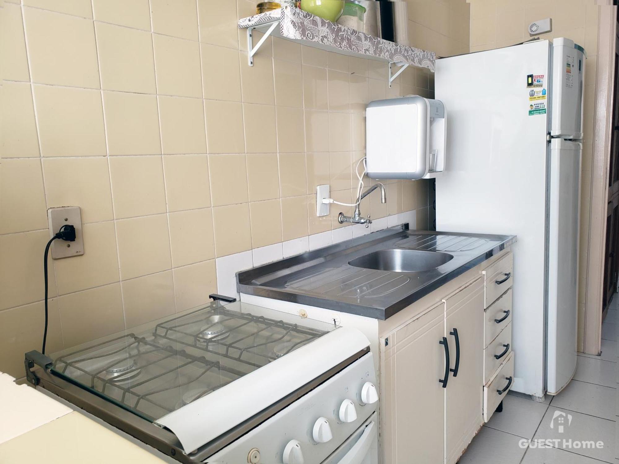 1 Quarto, Andar Alto, Acolhedor, Com Ar Condicionado